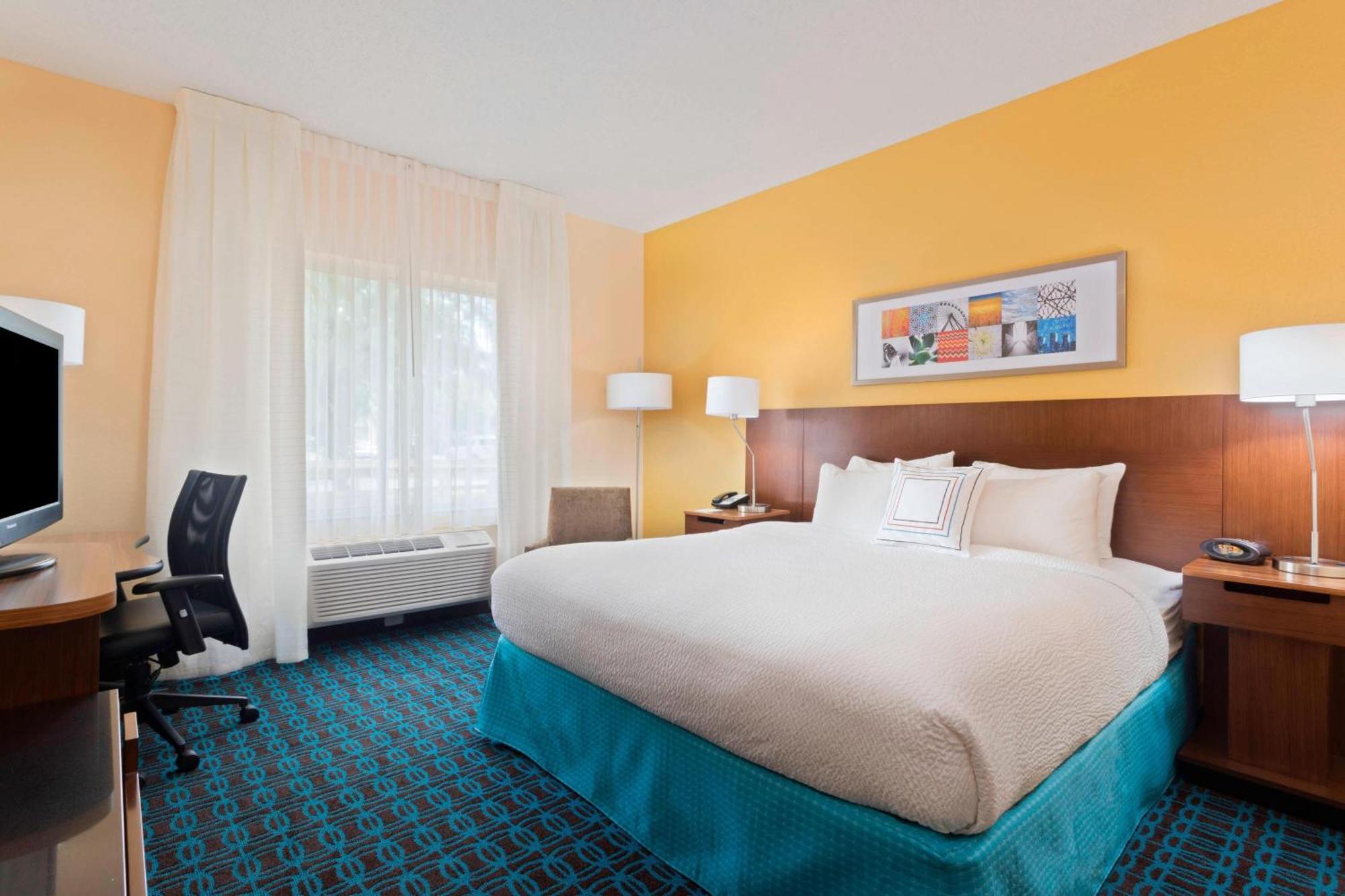 Fairfield And By Marriott Tampa Brandon 3*