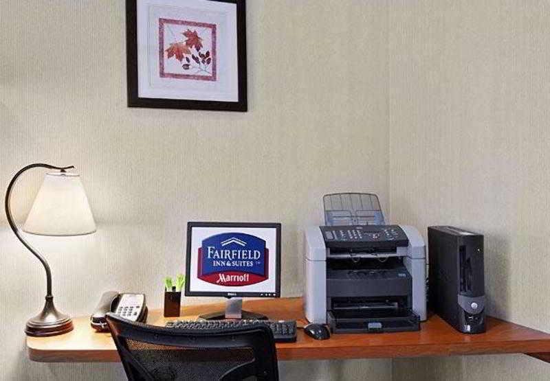 Hotel Fairfield And By Marriott Tampa Brandon