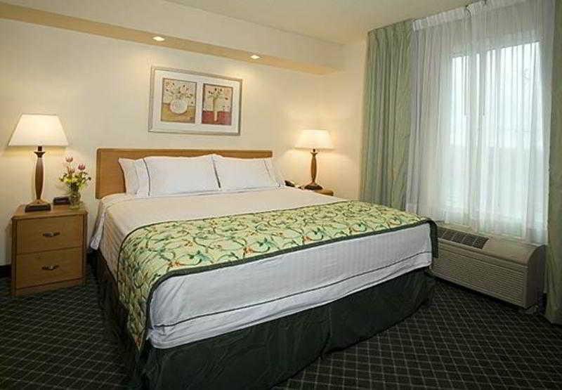Fairfield And By Marriott Tampa Brandon