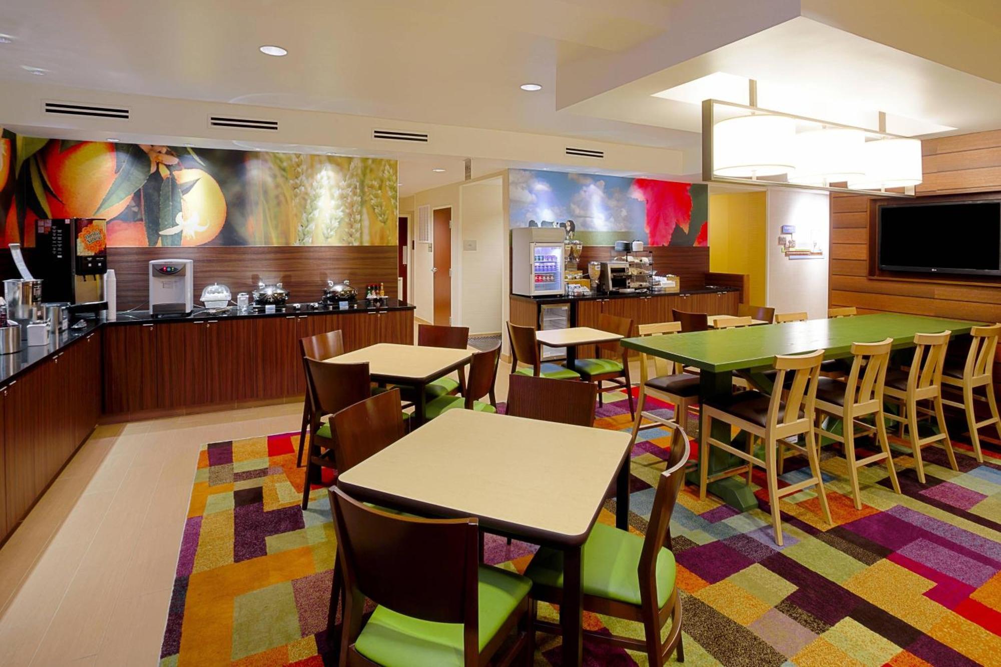 Hotel Fairfield And By Marriott Tampa Brandon 3*