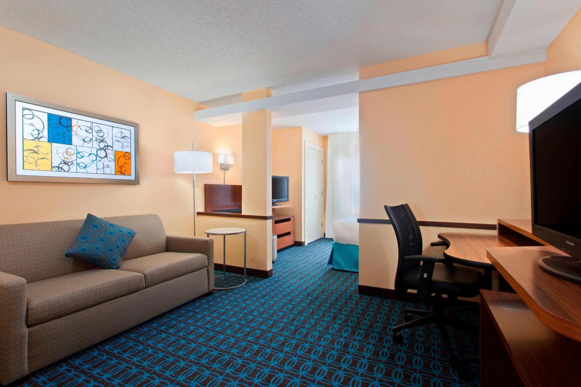Hotel Fairfield And By Marriott Tampa Brandon
