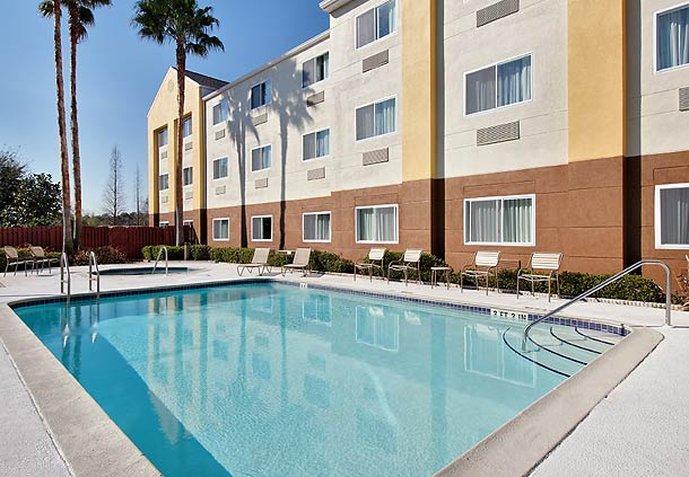 Fairfield And By Marriott Tampa Brandon Hotel