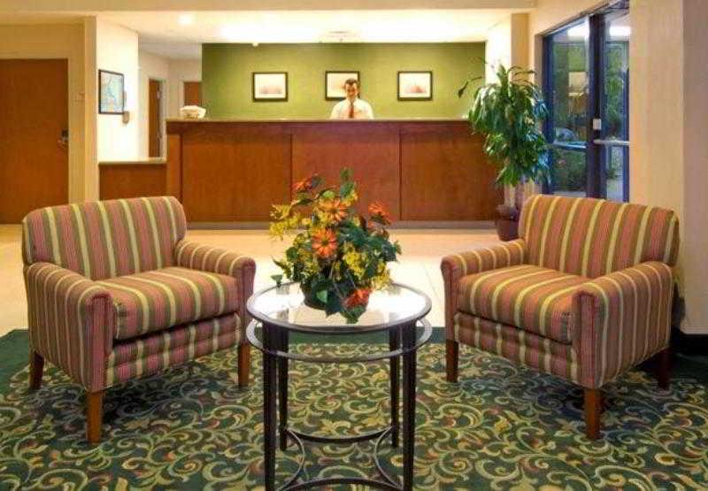 Fairfield And By Marriott Tampa Brandon Hotel